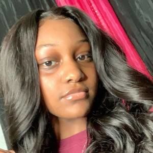 Meet your Posher, Miesha